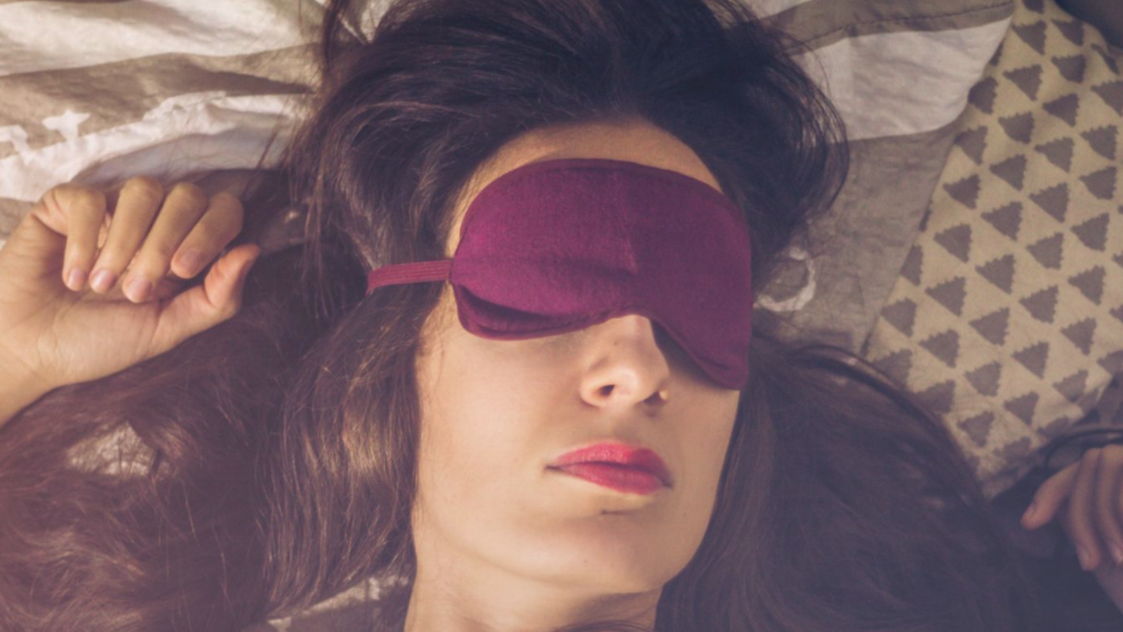 You are currently viewing Eye Mask: 4 Steps To Turn Your Night Into Spa-like Getaway For Deep Sleep